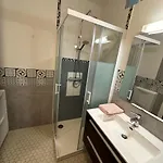 Les Milandes Apart Otel Cazaubon