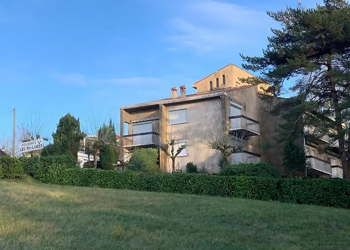 Aparthotel Les Milandes 3*