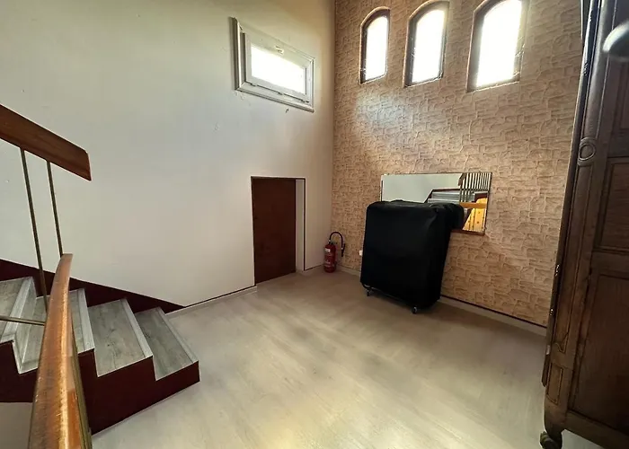 Les Milandes Aparthotel