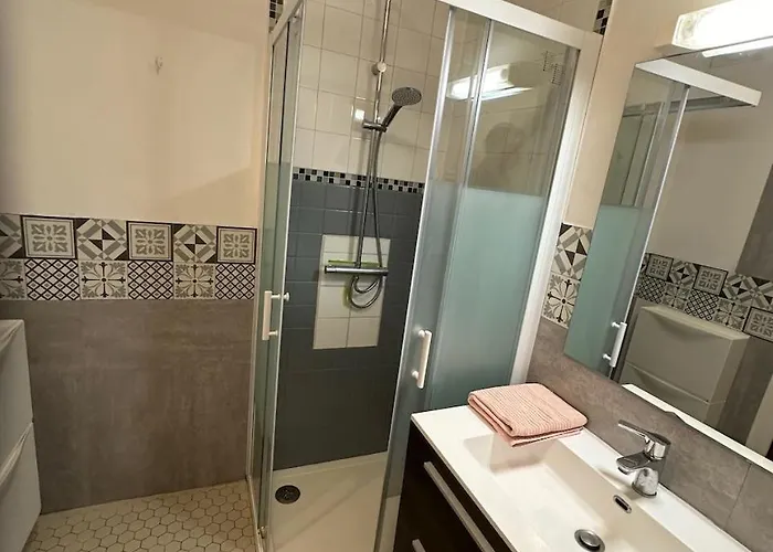 Les Milandes Aparthotel Cazaubon