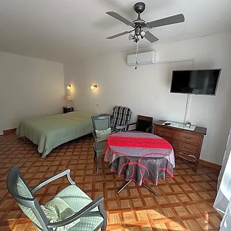 Résidence Les Milandes Apartahotel Cazaubon