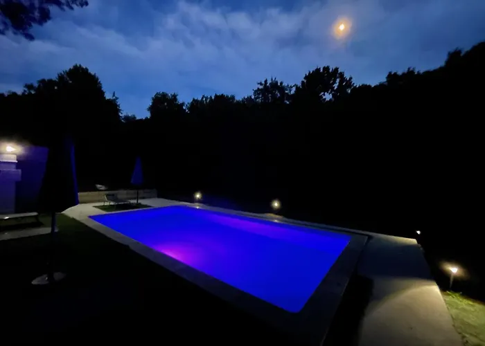 Aparthotel Résidence Les Milandes 3*