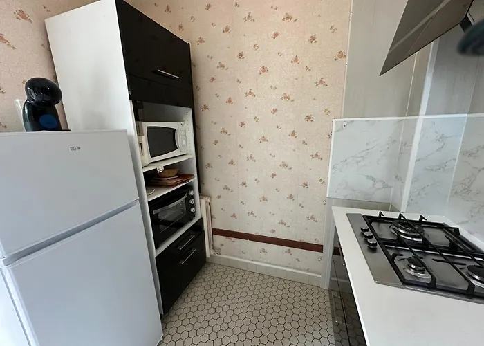 Les Milandes Lägenhetshotell 3*